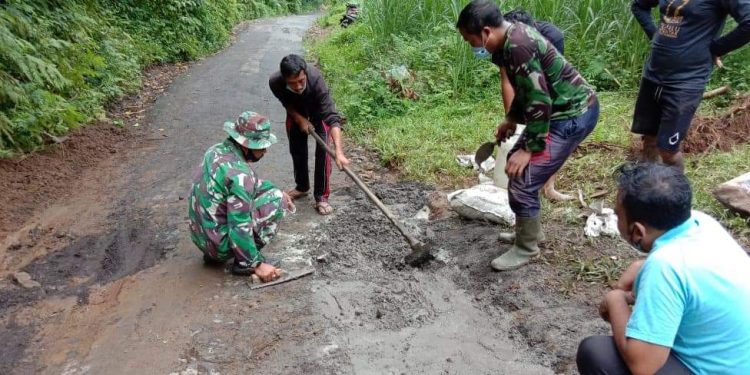 Dirgantara Rescue Saka Pramuka Dirgantara Lanud Husein S., dan Dog Rescue Jabar gelar Latihan bersama.