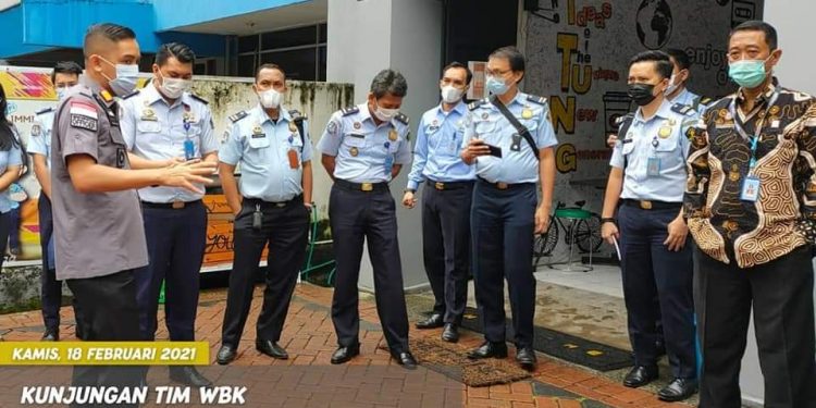 LDII Sumbang Puluhan Sak Semen untuk Pembangunan Kantor PCNU Mimika