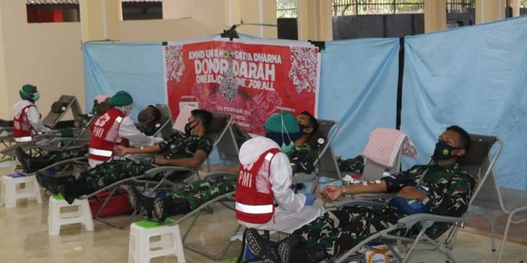 Lanud ZAM Kirim Personel Lakukan Aksi Donor Darah di Unram