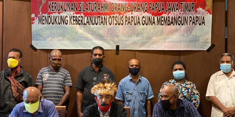 Minta Otsus Jilid ll Dilaksanakan,Forum Komunikasi Orang Papua-Jatim Adakan Konferensi Pers