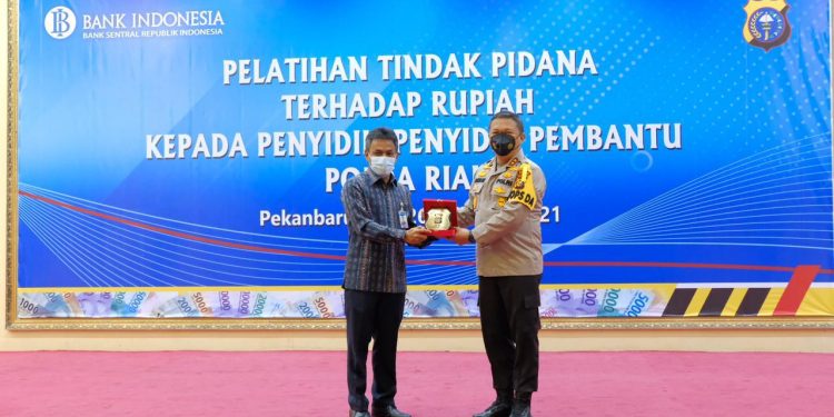 Jabarkan Program Prioritas Kapolri: Krimsus Polda Riau Dan BI Lakukan Pelatihan Tindak Pidana Terhadap Uang Rupiah