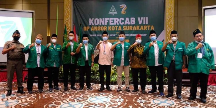 Gibran Tegaskan Untuk Bisa Bersenergi Bersama Menanggulangi Radikalisme Saat Menghadiri Konferensi Cabang GP Ansor