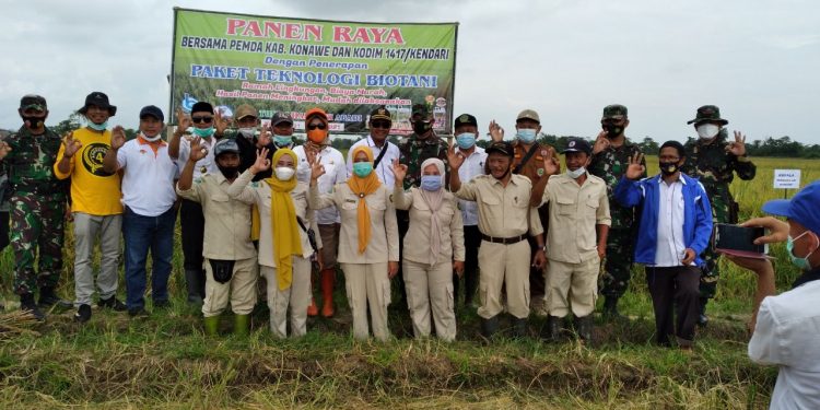 DARI RAKYAT UNTUK RAKYAT DAN TNI POLRI BEKERJA SEHARUSNYA UNTUK RAKYAT BUKAN KARENA KEPENTINGAN