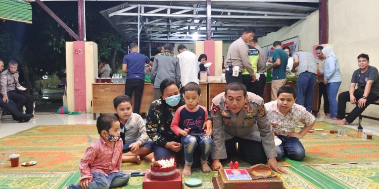 Keluarga Besar Polsek Medan Helvetia Melaksanakan Buka Puasa Bersama