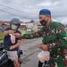 Pererat Silaturahmi TNI dan Masyarak Kodim Persiapan SBB Begikan Ratusan Takjil Buka Puasa Kepada Masyarat Pungguna Jalan