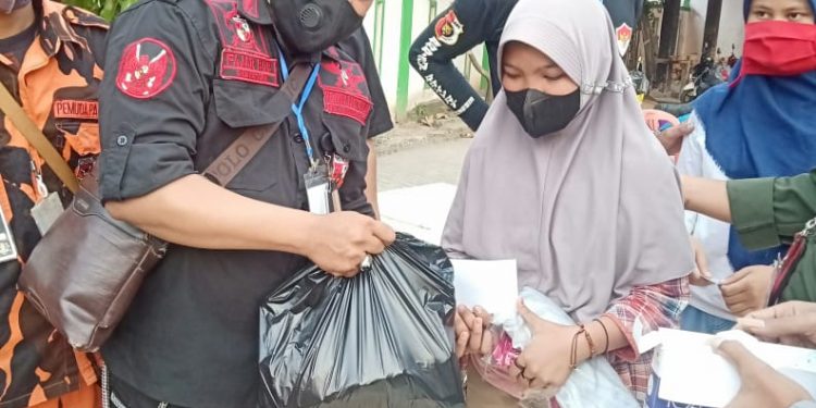 CITRA PEMUDA, PEDULI ANAK YATIM DAN KAUM DUAFA DITUTUP DENGAN BAGI-BAGI TAKJIL GRATIS