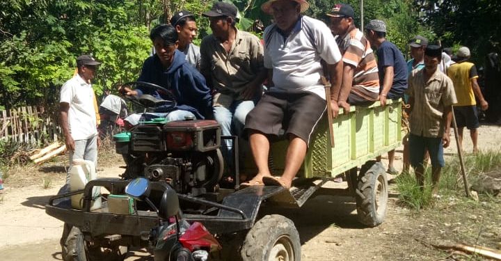 Tak Di Beri Ambulance, Jenazah Warga Desa Lebongnge Cenrana Di Muat Pakai Mobil Rakitan(Dompeng)