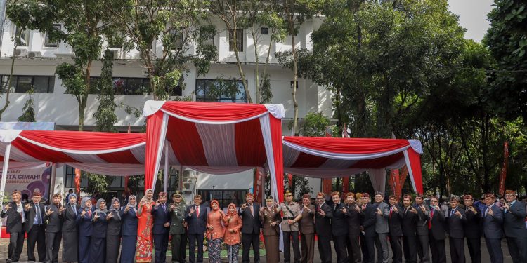 PEMKOT CIMAHI GELAR UPACARA PERINGATAN HUT KOTA CIMAHI KE-21