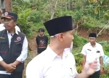 Tinjau Tanah Gerak di Dusun Gelang Watulimo Bupati Relokasi Warga yang Terdampak