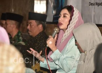 Cegah Pernikahan Anak di Bawah 19 Tahun, Pesan Ketua Tim Penggerak PKK Kabupaten Trenggalek Novita Hardini ,Saat Safari Romadhon di Desa Ngadimulyo Kampak