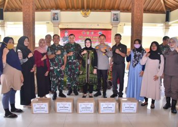 Danpusterad Kunjungi Demplot Stunting Kodim 0726/Sukoharjo di desa Mranggen, Kecamatan Polokarto