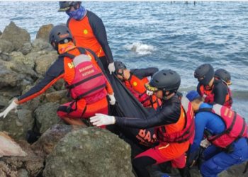 Tim SAR Temukan Korban Terakhir Kapal Tanker Terbakar di Perairan Ampenan Pada Hari Kelima Pencarian.