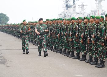 Pangdivif 2 Kostrad Hadiri Upacara Pemberangkatan Satgas Pamtas Prov. Papua dan Papua Barat Yonif 527/BY dan Yonif 407/PK TA. 2023