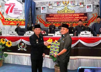 Ketua DPRD Lampung Utara Pimpin Sidang Paripurna LKPJ Bupati Anggaran Tahun 2022