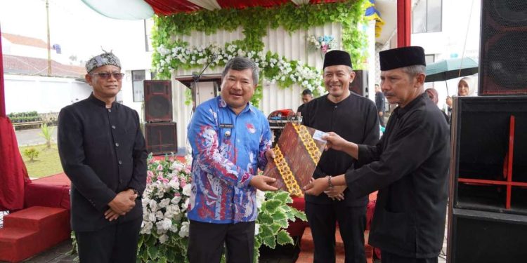 Peresmian Kantor Kecamatan Cilawu, Bupati Garut Beri Pesan Khusus kepada Warga