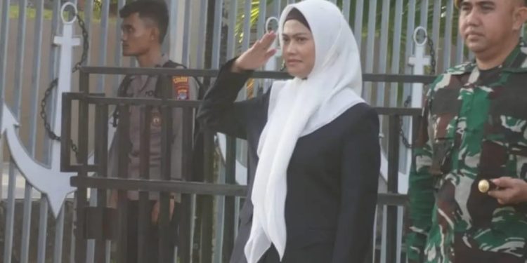 Bupati Laura, Menghadiri Apel Gelar Pasukan Pengamanan Tahun Baru 2024