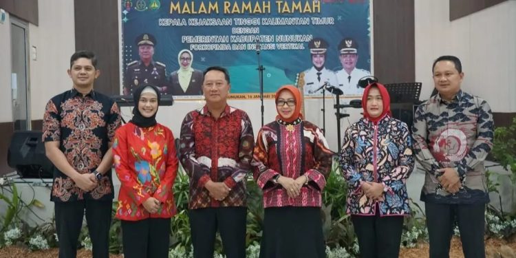 Bupati Laura Hadiri Malam Ramah Tamah Bersama Kepala Kejaksaan Tinggi Kalimantan Timur