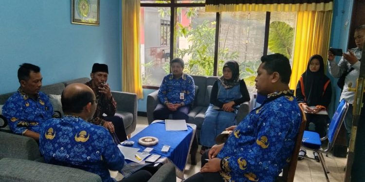 Aset Pemkab Di Tertibkan Camat Bantur Kumpulkan Para Calon Penyewa Lahan
