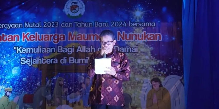Bupati Laura, Hadiri Acara Penandatanganan Perjanjian Kinerja Kepala OPD