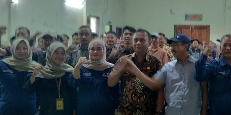 231 Orang Anggota KPPS di Desa Cipatik Telah Dilantik