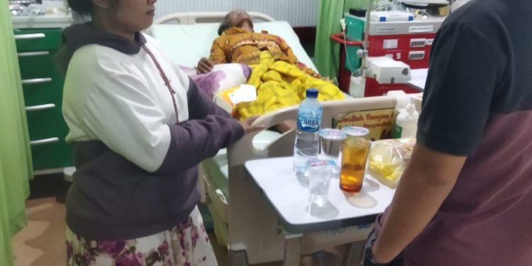 Diduga Seorang Kakek Melakukan Percobaan Bunuh Diri, Diselamatkan Anaknya