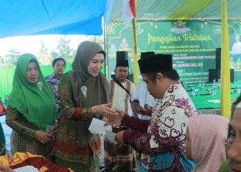 Wakil Ketua TP PKK Kab. LAmpung Utara Hadiri Acara Pengajian Peringati Isra Mi’raj Nabi Muhammad SAW 1445 H