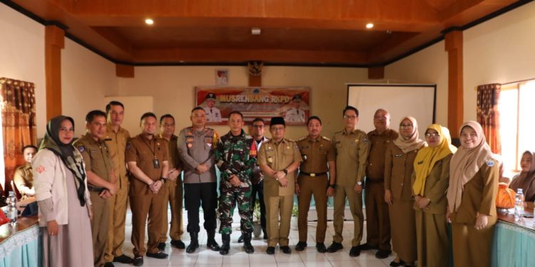 Menjelang HUT Kota Semarang ke 477 BPBD Kota Semarang Bersih Sungai Kali Babon