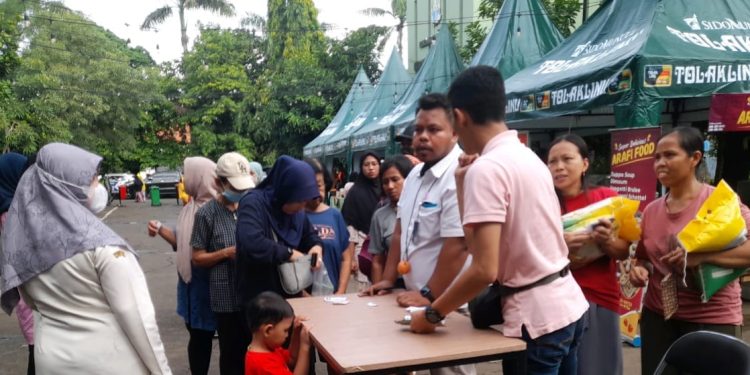 Menjelang HUT Kota Semarang ke 477 BPBD Kota Semarang Bersih Sungai Kali Babon
