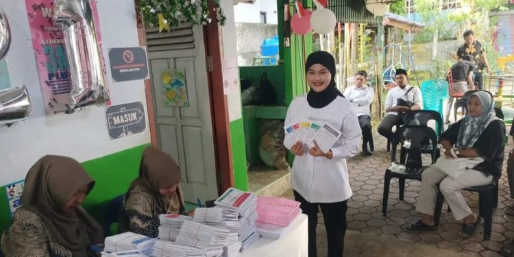Bupati Laura Berikan Bonus Kepada Atlet Siwo PWI Nunukan Berprestasi