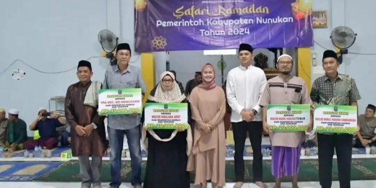 Pemkab Nunukan Serahkan Bantuan Bagi Imam, Marbot, Guru Ngaji dan Rumah Ibadah