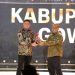 Sangat Berkonstribusi Terhadap Peningkatan Sarana Kejaksaan, Bupati Gowa Raih Penghargaan Role Model Kepala Daerah dari Kajati Sulsel
