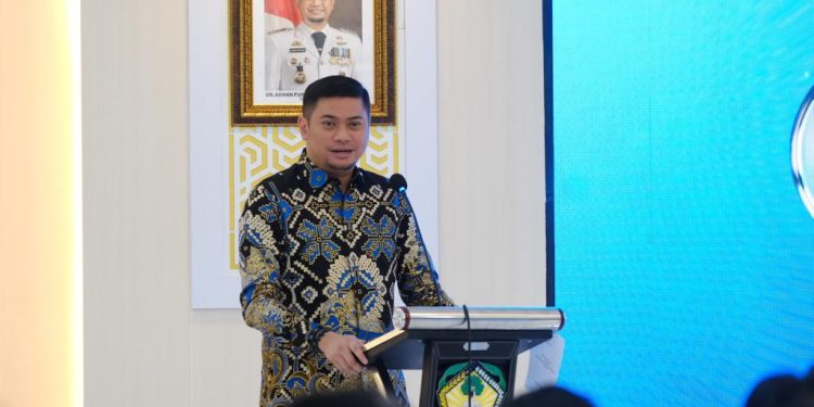 Sangat Berkonstribusi Terhadap Peningkatan Sarana Kejaksaan, Bupati Gowa Raih Penghargaan Role Model Kepala Daerah dari Kajati Sulsel