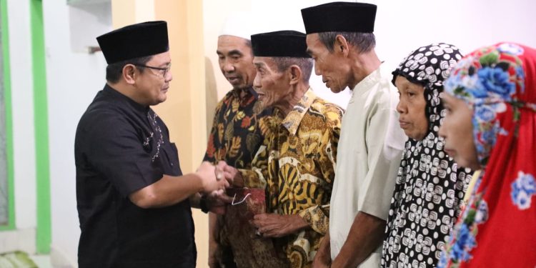 Permudah Masyarakat Penuhi Kebutuhan Pokok, Pj. Bupati Bantaeng Hadiri Panen Raya Padi