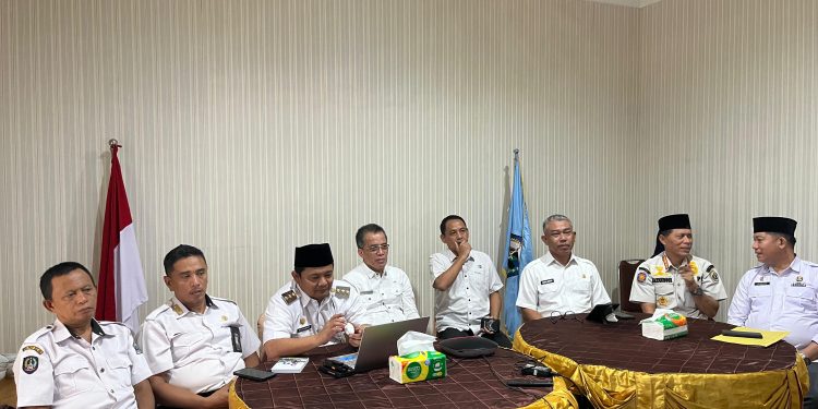 Permudah Masyarakat Penuhi Kebutuhan Pokok, Pj. Bupati Bantaeng Hadiri Panen Raya Padi