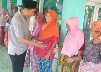 Penyaluran Santunan Zakat Tahun 2024 M (1445 H) oleh PT. Sinta Aqua Culture kepada Masyarakat Sekitar Lingkar Tambak.