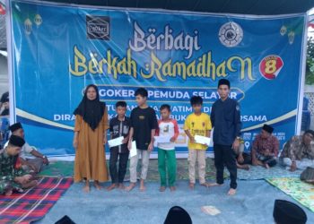 OGOKER dan Pemuda Selayar Berbagi Berkah Ramadhan Dengan Menyantuni Anak Yatim.