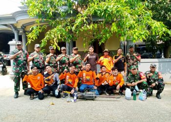 Senkom Jumapolo dan Sejumlah Relawan Bersama Puskesmas Lakukan Fogging Massal Melawan DBD