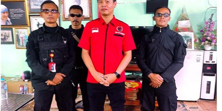Kevin Fabiano Ketua Senkom Surakarta Resmi Mendaftar Sebagai Bakal Calon Walikota