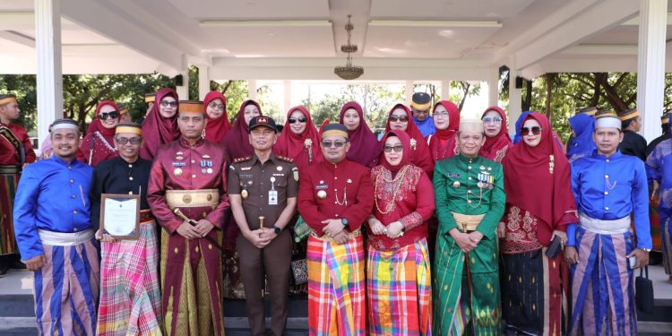 HARDIKNAS, Pemkab Bantaeng Beri Apresiasi Kepada Tenaga Pendidik