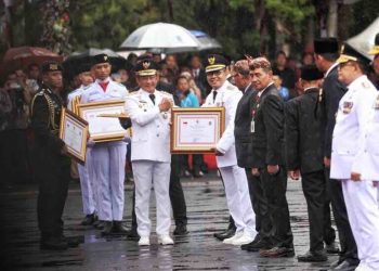 Danny Pomanto Terima Penghargaan di Puncak Peringatan Hari OTDA XXVII, Makassar Terbaik Ketiga Penyelenggaraan Pemerintah Daerah