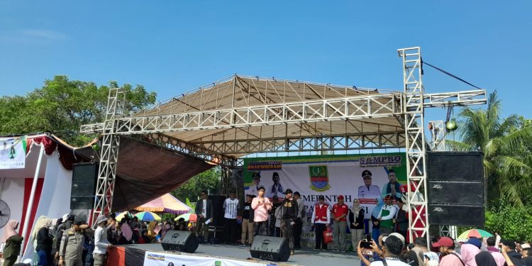 Kecamatan Cabangbungin menggelar Acara Botram yang langsung dibuka oleh PJ Bupati Bekasi, Dani Ramdani.