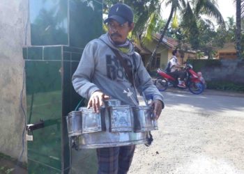PEDAGANG GULE GENDING DI UJUNG SENJA