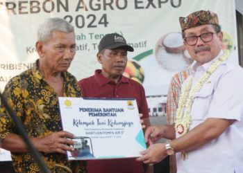 Hadiri Cirebon Agro Expo Pertanian, Bupati Imron Minta Petani Olah Sawah dengan Baik