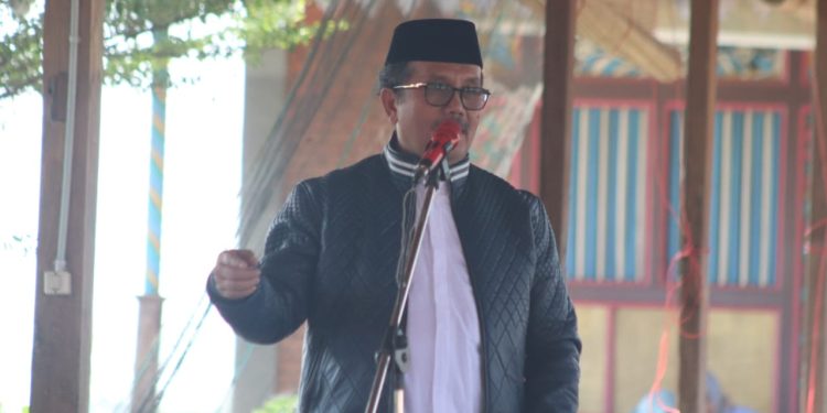 Dikawal Ratusan Pemotor, Imron Tinggalkan Rumah Dinas