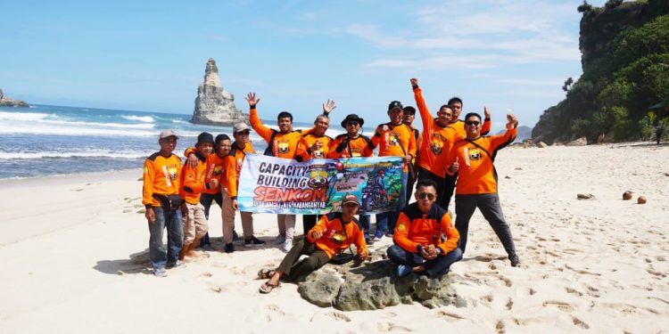 50 Personil Senkom Karanganyar Berpartisipasi dalam Capacity Building di Pantai Buyutan