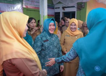 Indira Yusuf Ismail Dampingi Pj Ketua TP PKK Provinsi Sulsel Tinjau Posyandu untuk Intervensi Stunting