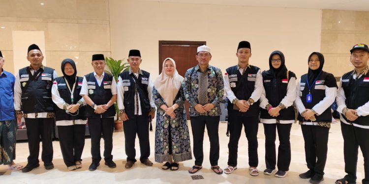 Pj. Bupati Lampung Utara Motivasi Petugas Haji Daerah untuk Berikan Pelayanan Maksimal