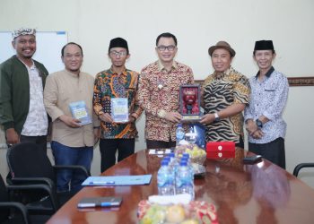 Pj Bupati Cirebon Terima Kunjungan Komisi Informasi Provinsi Jawa Barat