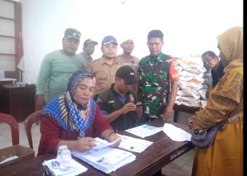 691 KPM di Desa Sukaasih Terima Bantuan Beras CBP dari Pemerintah