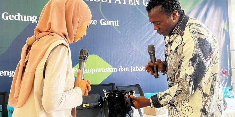 Koperasi Kulit Artisan Indonesia Kembali Gelar Pelatihan untuk Tingkatkan Kualitas Produk